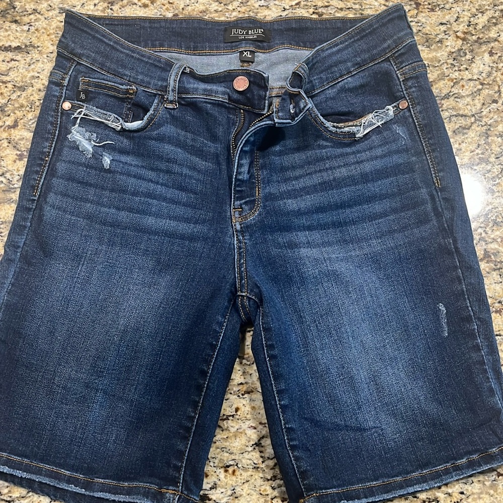 Judy Blue XL Bermuda Jean shirts (Women’s)